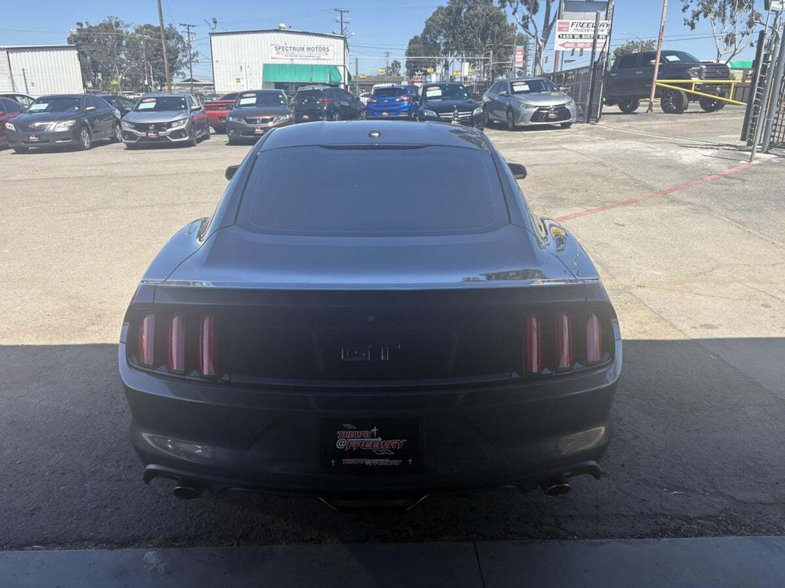 Coupe in Corona, CA, United States 5 - 18359717