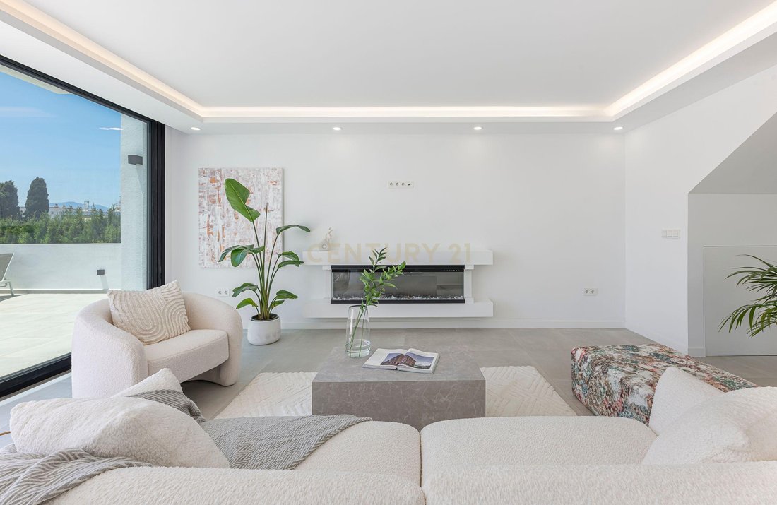Villa in Nueva Andalucia, Marbella, Spain 4 - 18359433