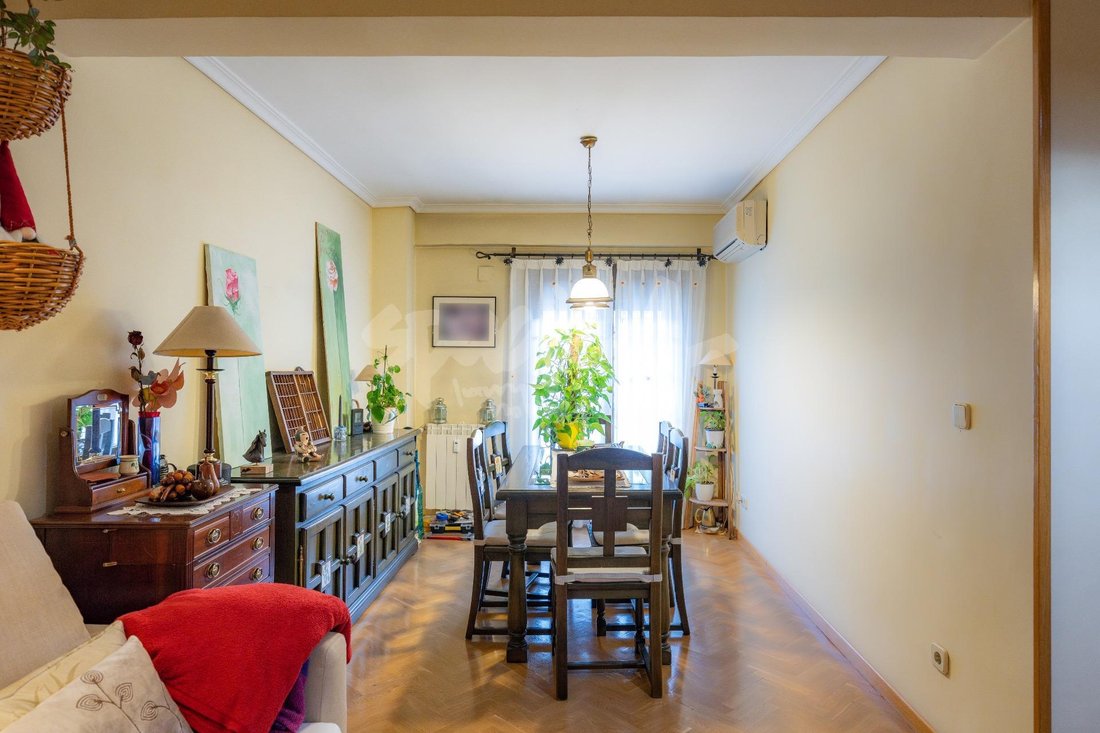 Apartment in Ciudad Lineal, Madrid, Spain 5 - 18358472