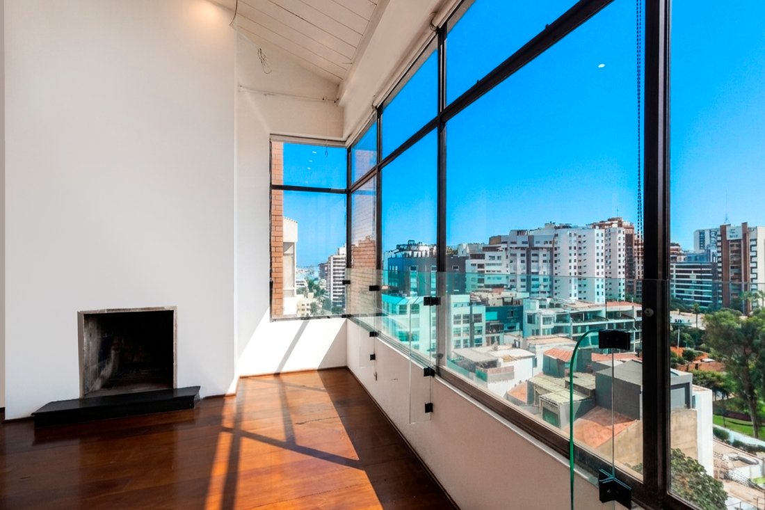 Apartment in San Isidro, Metropolitan Municipality of Lima, Peru 3 - 18359093