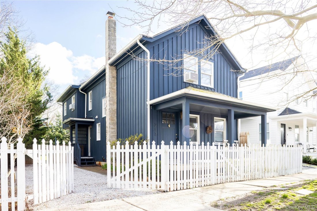 House in Greenport West, New York, United States 1 - 18358427
