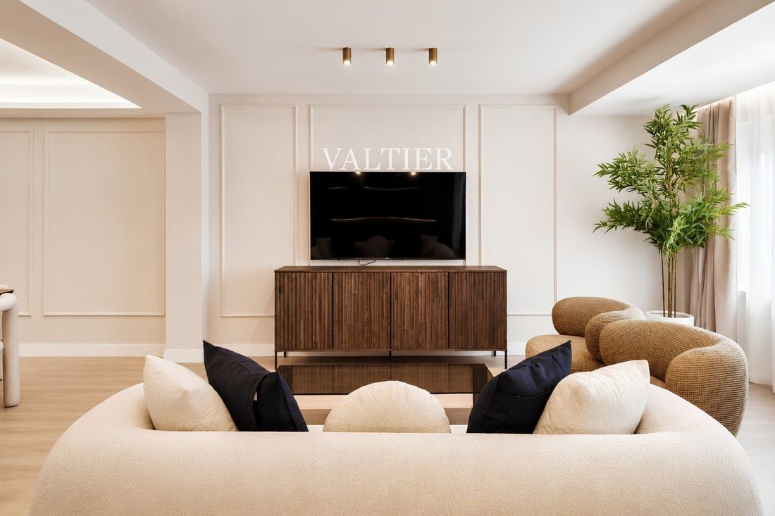 Apartment in Barrio Salamanca, Madrid, Spain 1 - 18359848