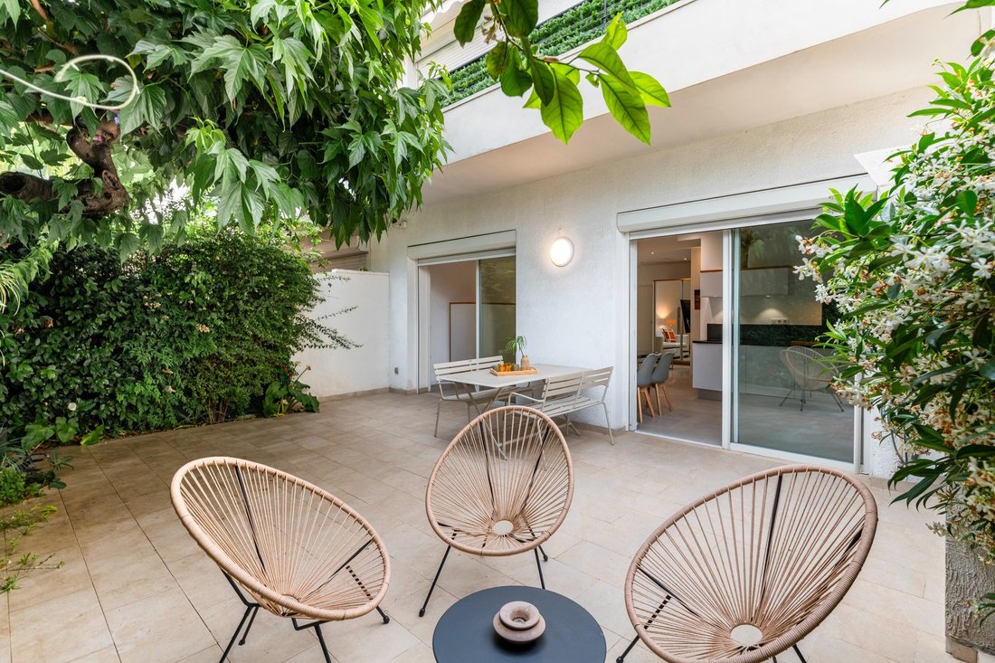 Apartment in Saint Nicolas, Cannes, France 3 - 18359108