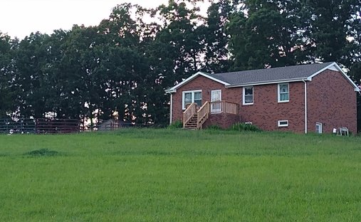 House in Indian Mound, Tennessee, United States 1