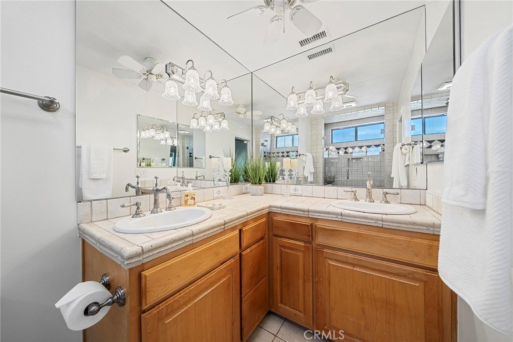 Condo in Hidden Hills, California, United States 3 - 17829534