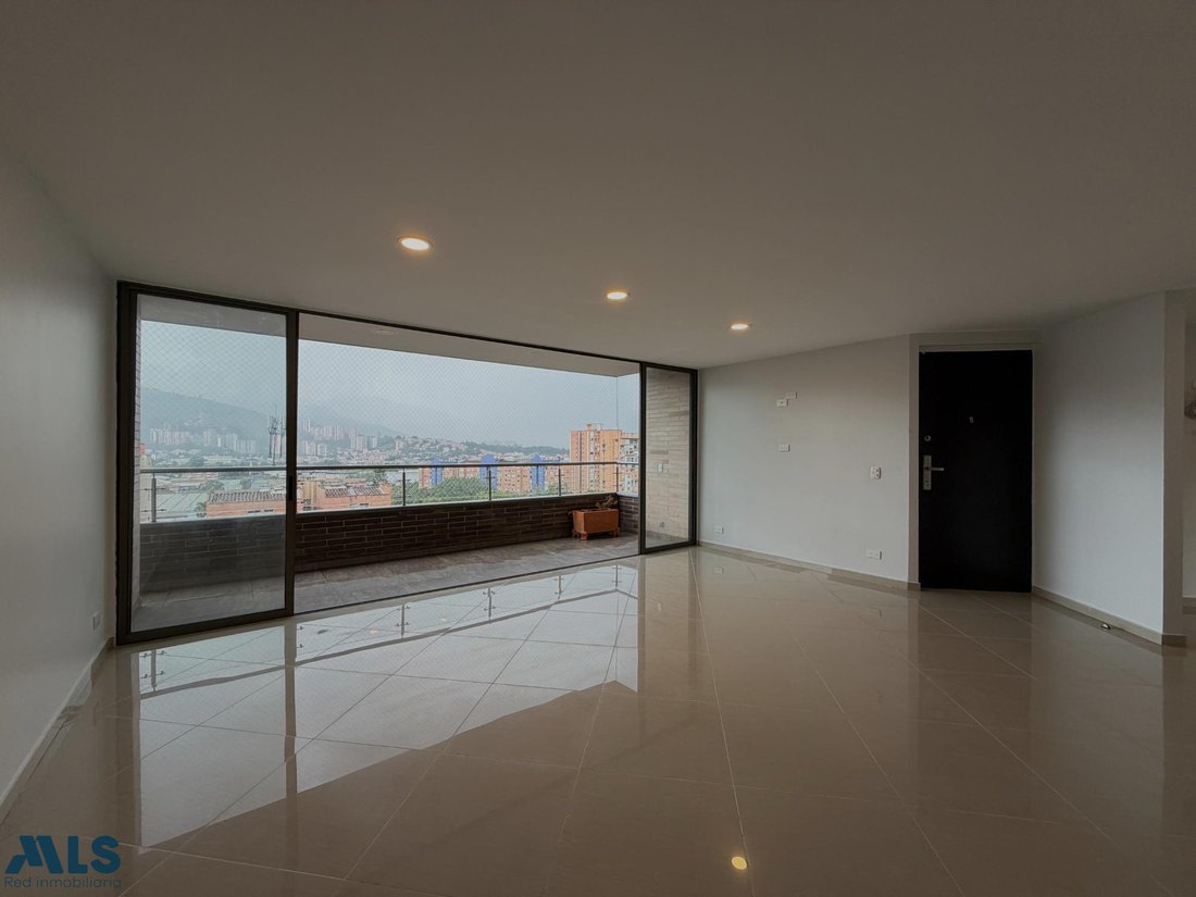 Apartment in Envigado, Antioquia, Colombia 2 - 18359484