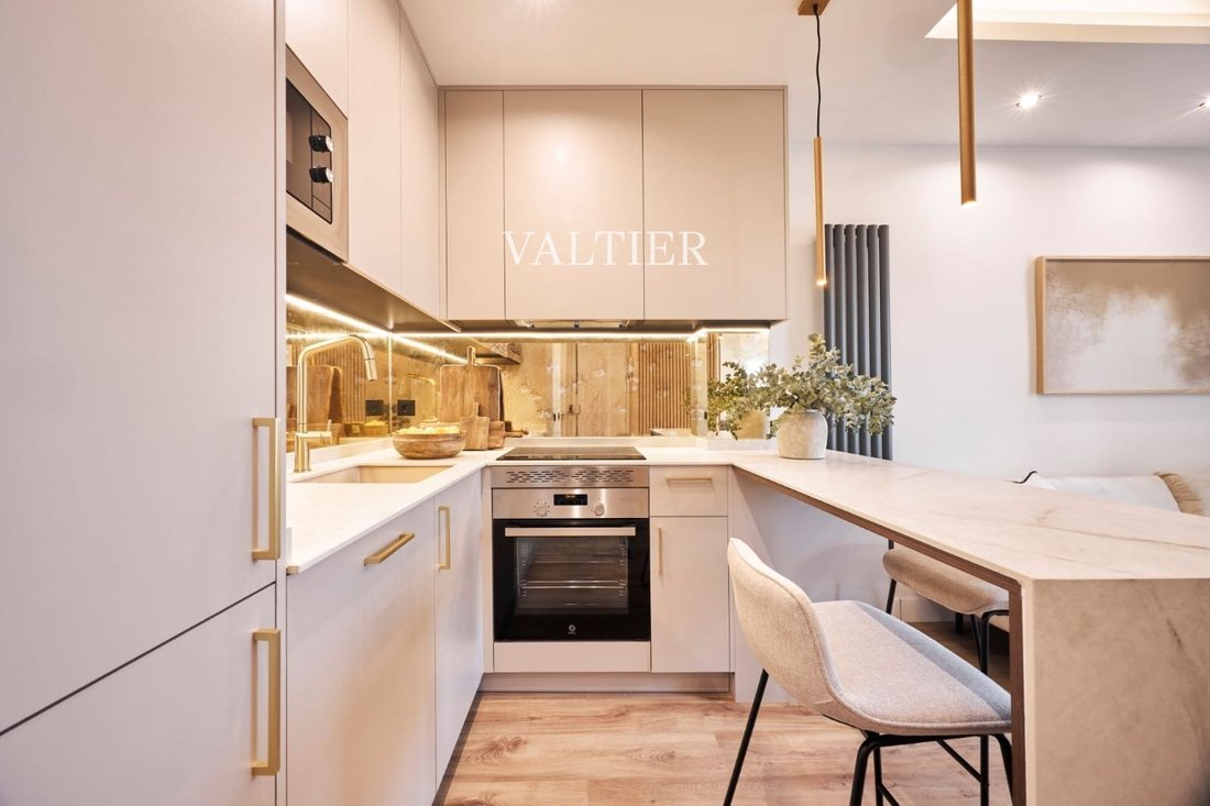 Apartment in Chamberi, Madrid, Spain 3 - 18357640