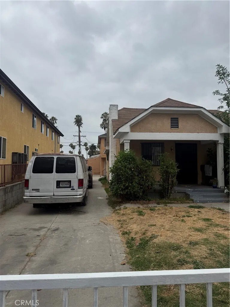 Los Angeles, California, United States 4 - 18356948