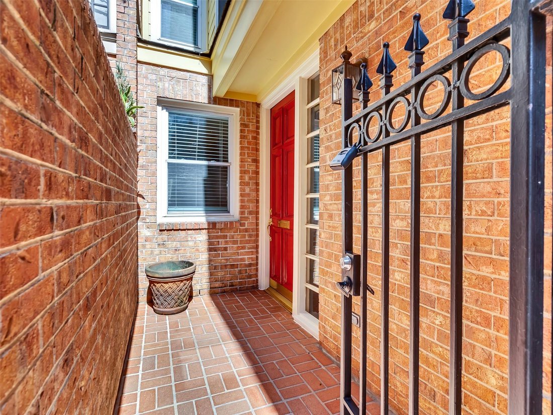 Townhouse in Houston, Texas, United States 2 - 18357718