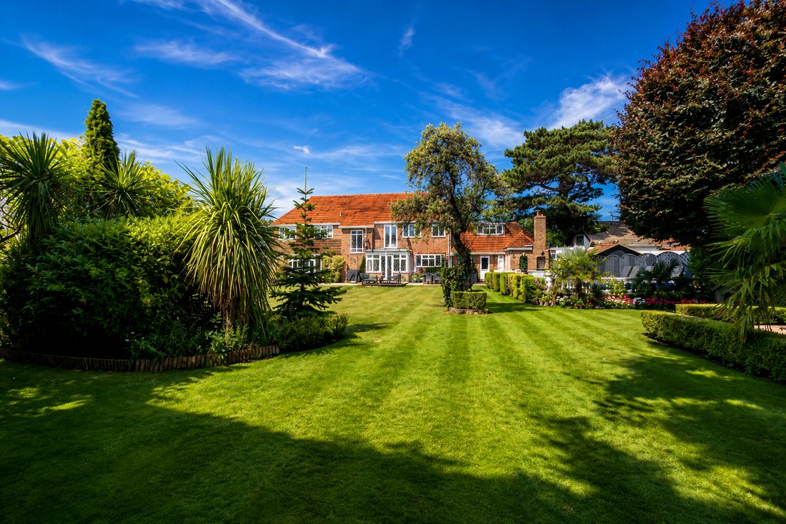 House in Emerson Park, Romford, England 1 - 14357976