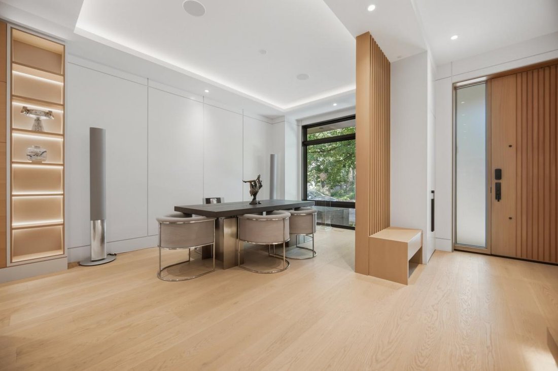 House in Toronto, Ontario, Canada 5 - 18358556