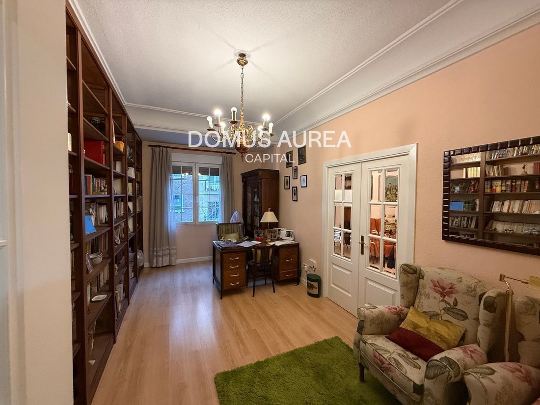 Apartment in Barrio Salamanca, Madrid, Spain 5 - 18359314