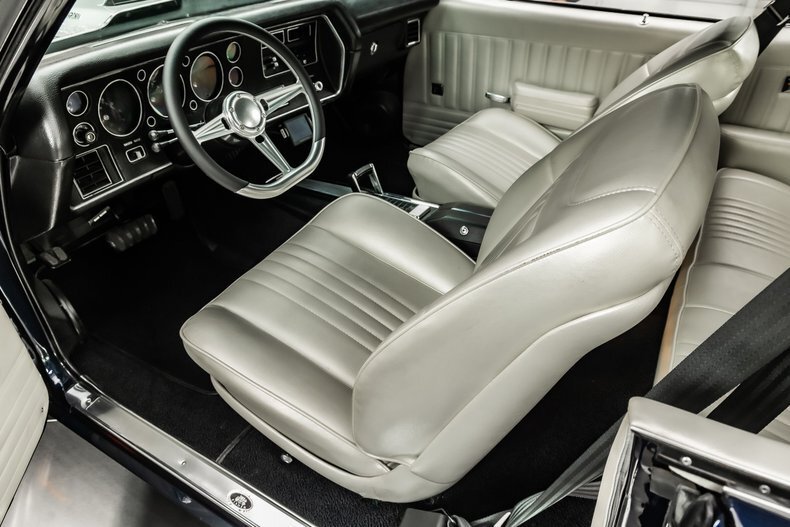 Coupe in Plymouth, United States 3 - 18358415