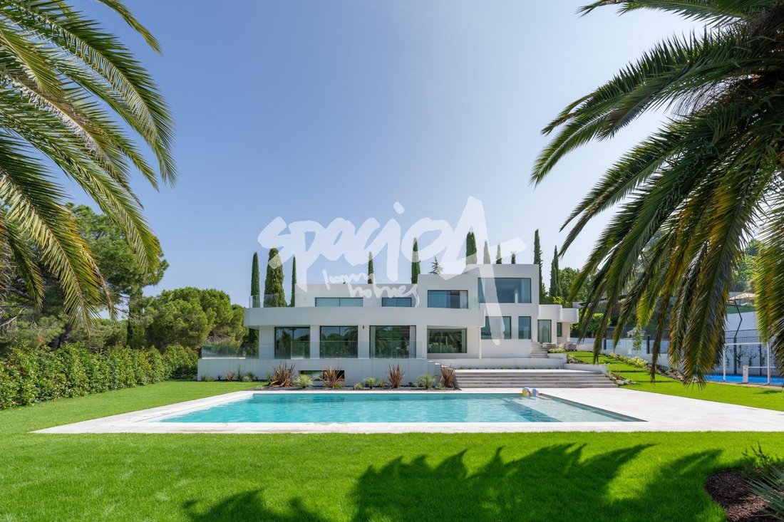 Chalet in Boadilla del Monte, Comunidad de Madrid, Spain 4 - 18357584