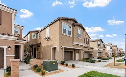 Casa a Fontana, California, Stati Uniti 1