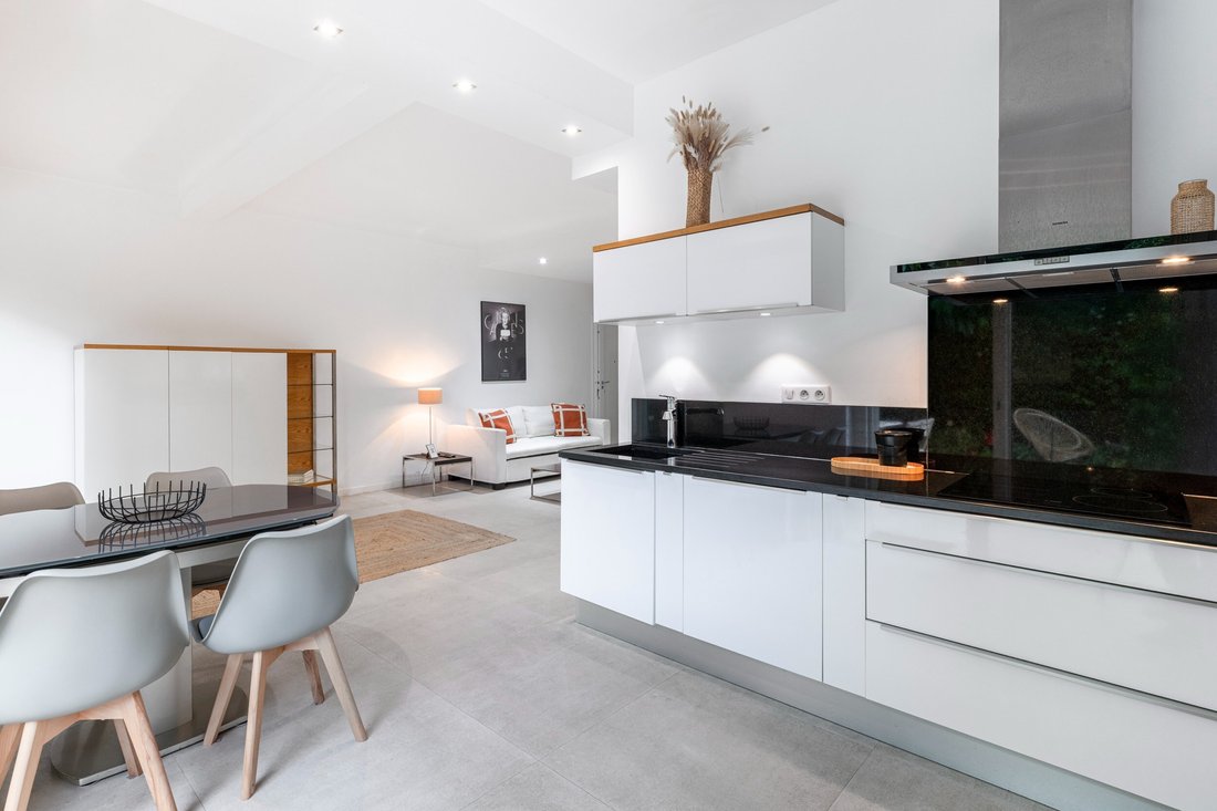 Apartment in Saint Nicolas, Cannes, France 2 - 18359108