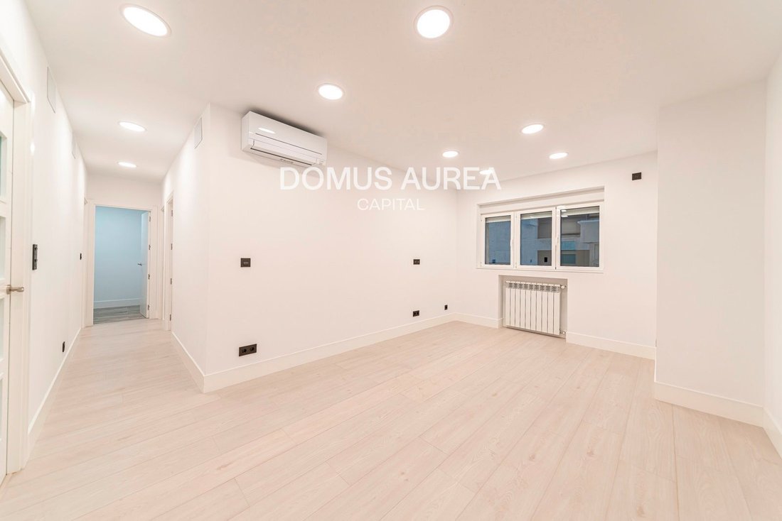 Apartment in Chamberi, Madrid, Spain 1 - 18359025