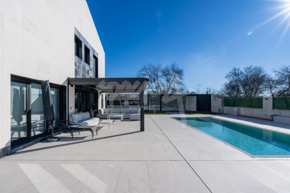 Villa in Colmenarejo, Comunidad de Madrid, Spain 5 - 18358154