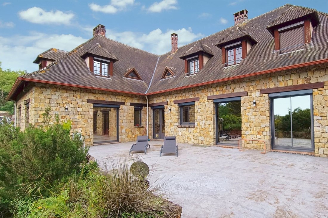 House in Nonancourt, Normandy, France 1 - 18358359