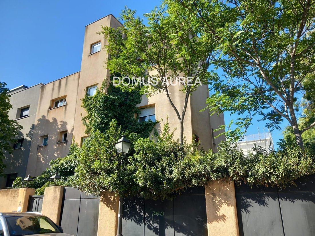 Chalet in Barrio Salamanca, Madrid, Spain 1 - 18357090