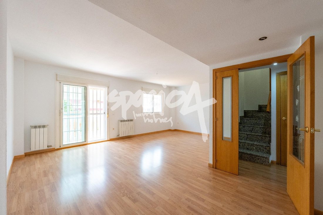 Townhouse in Distrito III, Alcala de Henares, Spain 5 - 18357371
