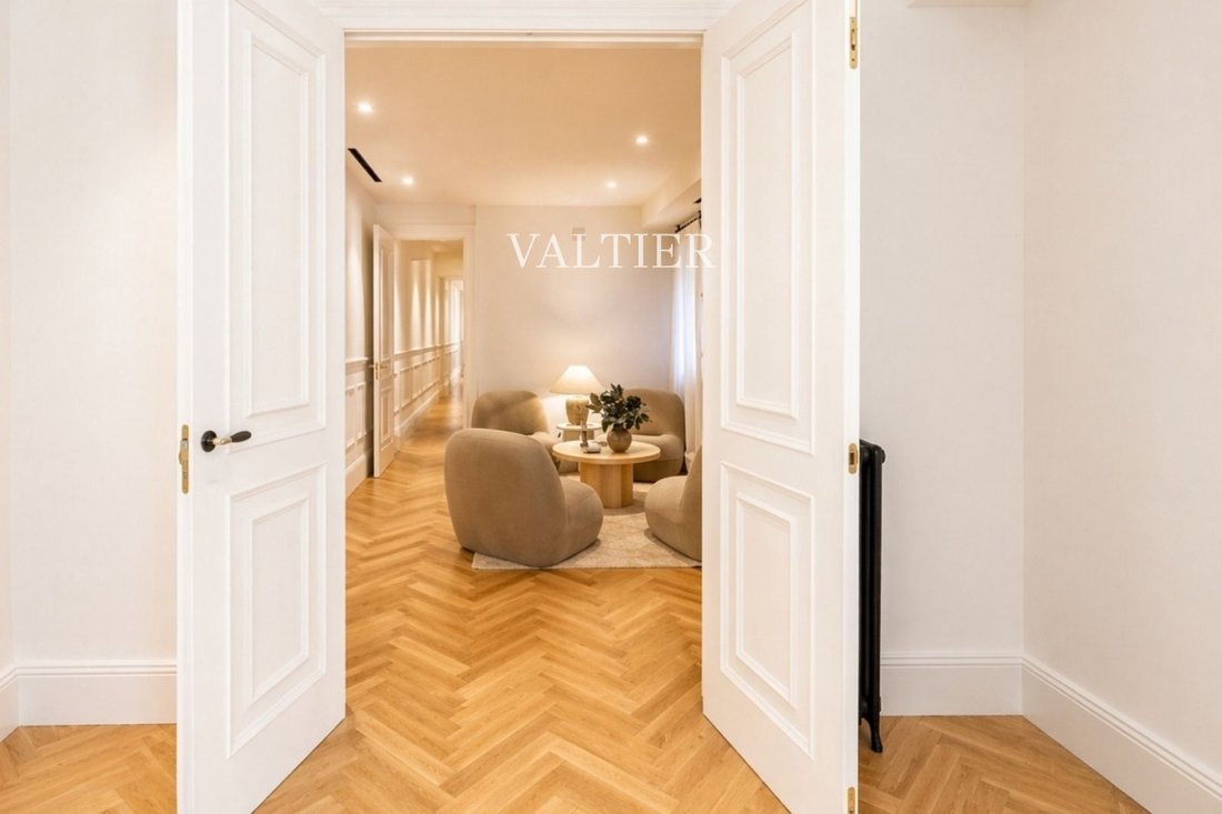 Apartment in Barrio Salamanca, Madrid, Spain 5 - 18359397