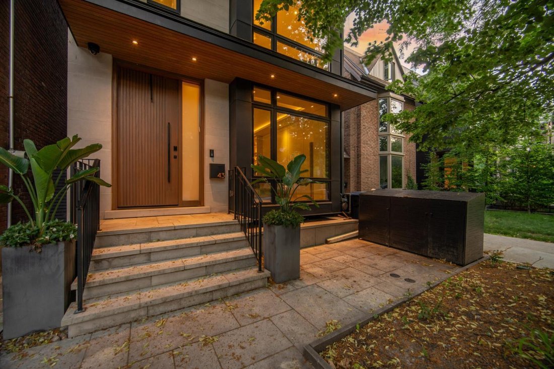 House in Toronto, Ontario, Canada 3 - 18358556