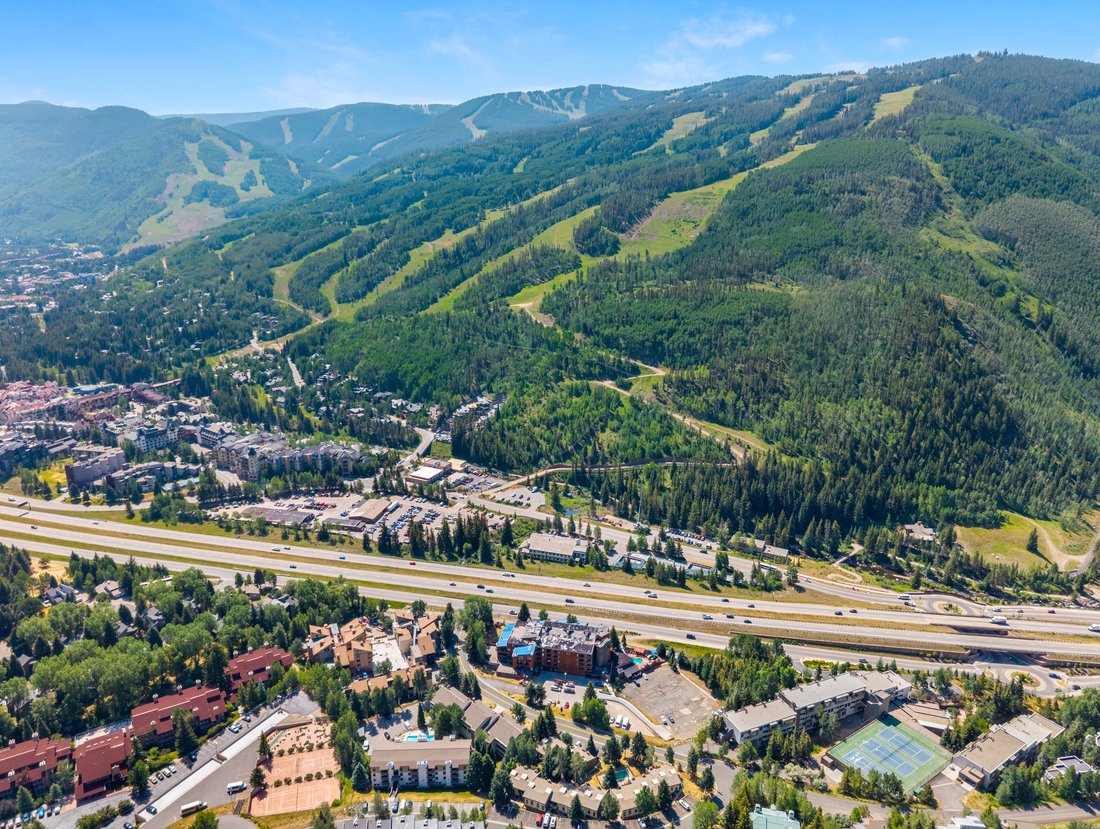 Condo in Vail, Colorado, United States 2 - 18359130