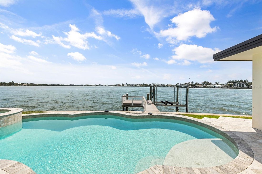 House in Largo, Florida, United States 3 - 18356974
