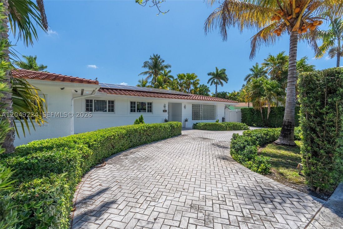House in North Miami Beach, Florida, United States 1 - 18356822