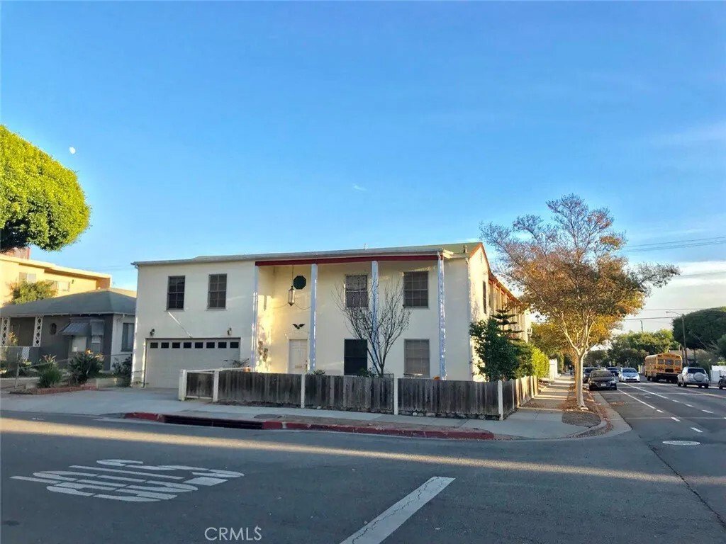 Santa Monica, California, United States 5 - 18356953
