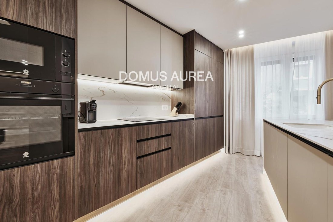 Apartment in Barrio Salamanca, Madrid, Spain 4 - 18358895