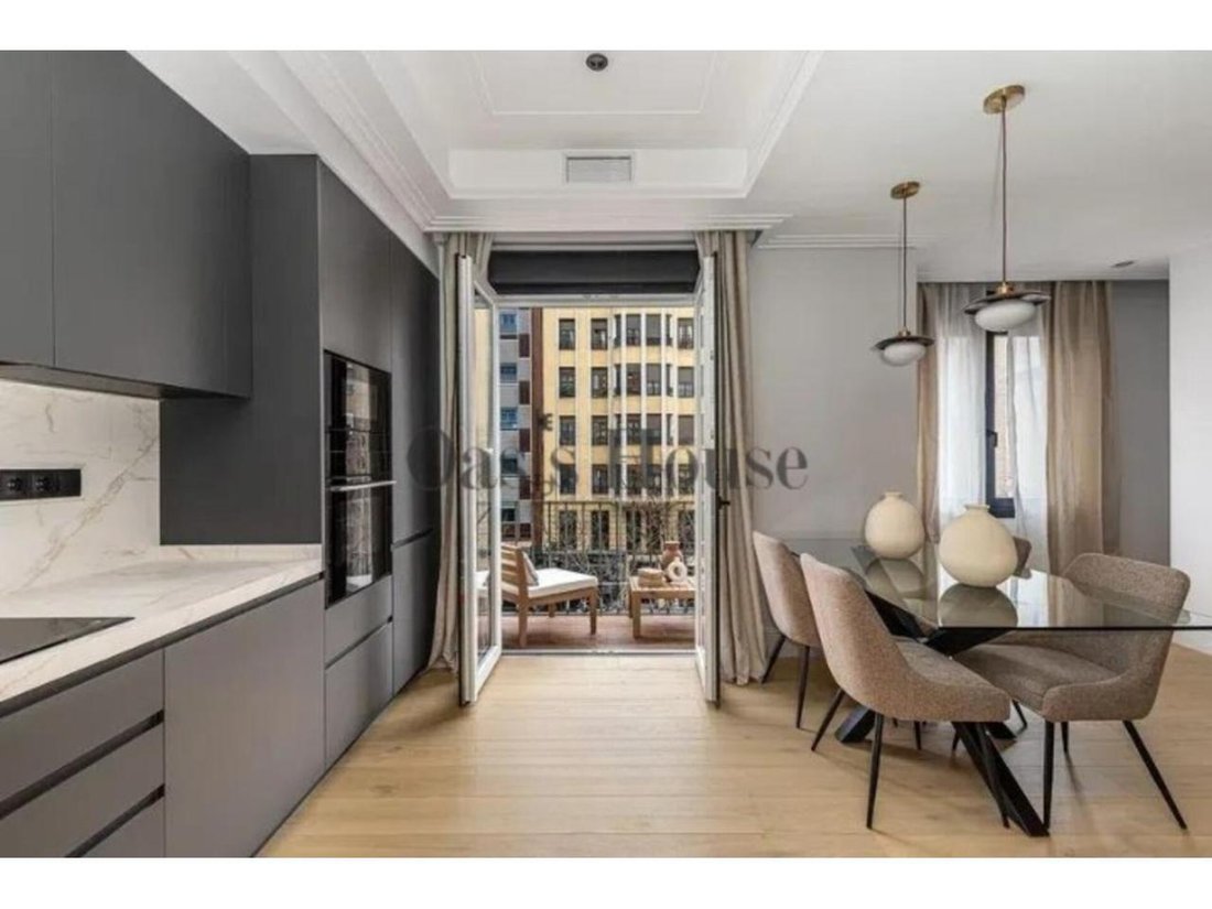 Apartment in Barrio Salamanca, Madrid, Spain 4 - 18359324