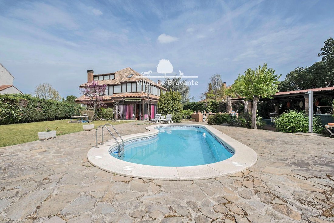 Chalet in Las Rozas de Madrid, Comunidad de Madrid, Spain 1 - 18357515