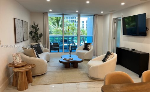 Condo in Miami Beach, Florida, United States 1
