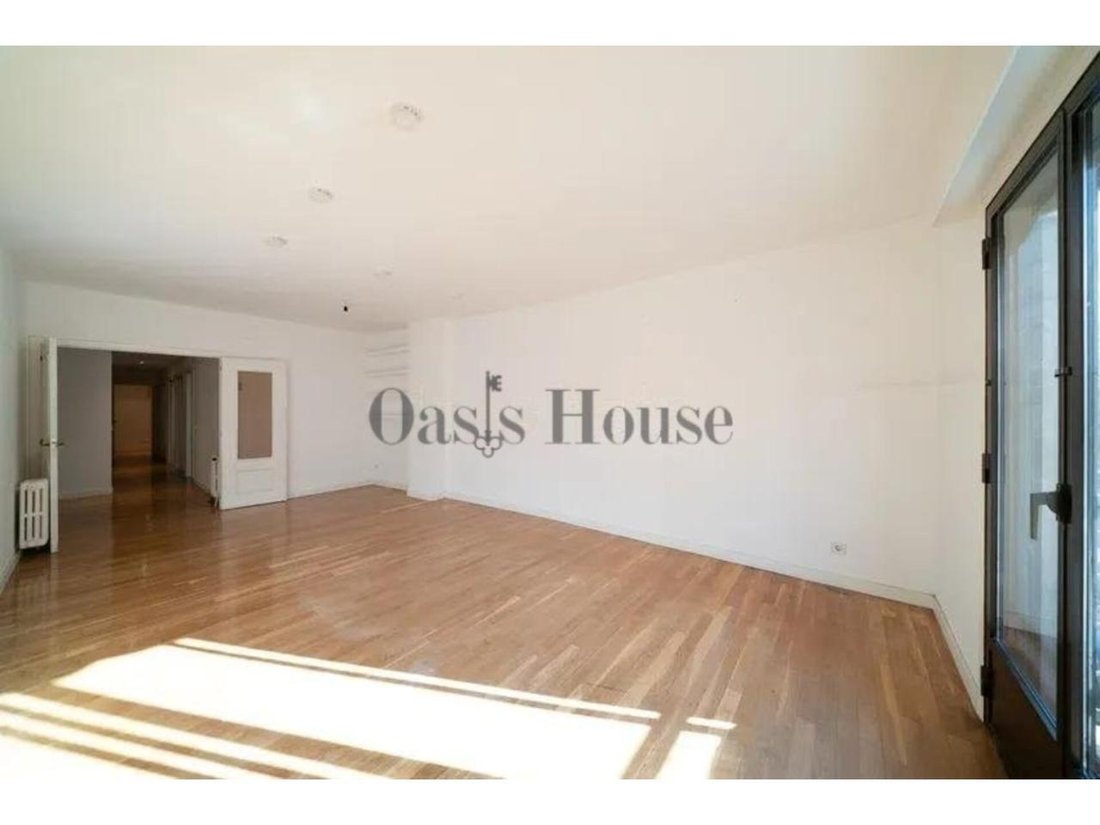 Apartment in Retiro, Madrid, Spain 1 - 18359344
