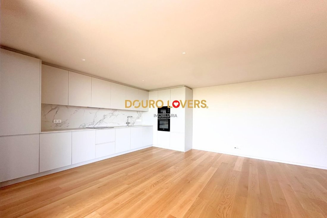 Apartment in Santa Marinha e Sao Pedro da Afurada, Porto District, Portugal 5 - 18229732