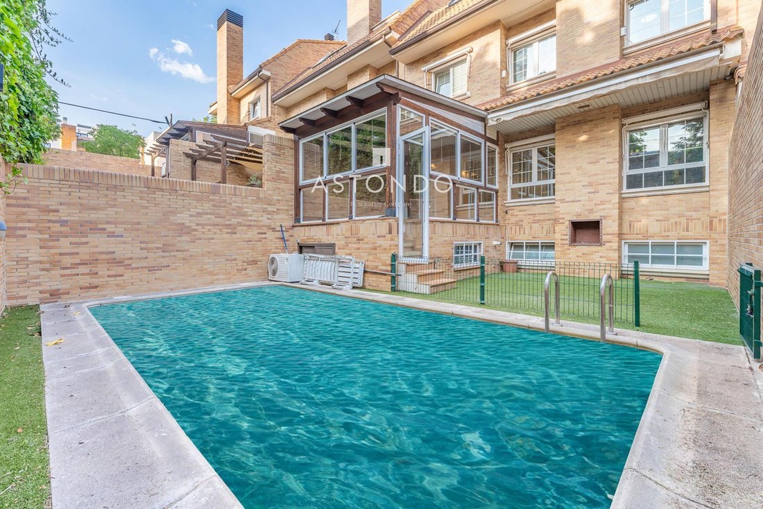 Chalet in Hortaleza, Madrid, Spain 1 - 18357411