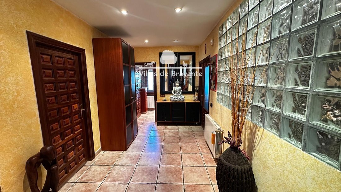 Chalet in Las Rozas de Madrid, Comunidad de Madrid, Spain 5 - 18357515