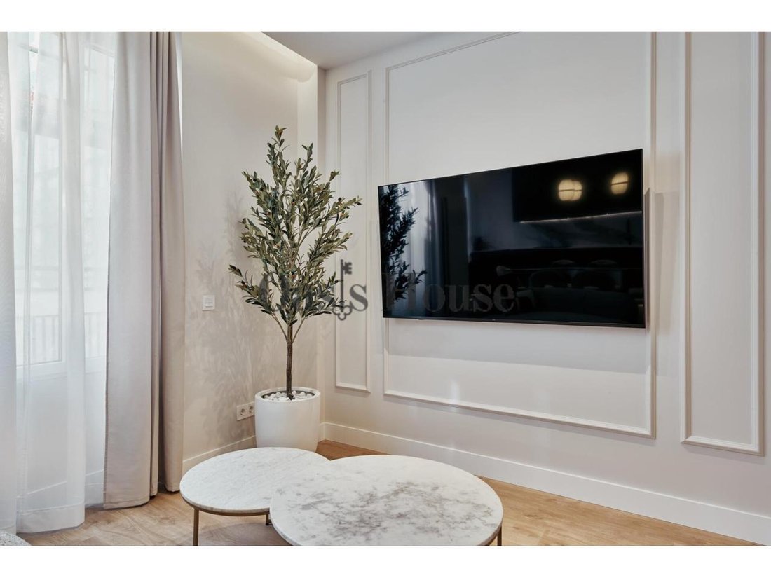 Apartment in Barrio Salamanca, Madrid, Spain 4 - 18359269