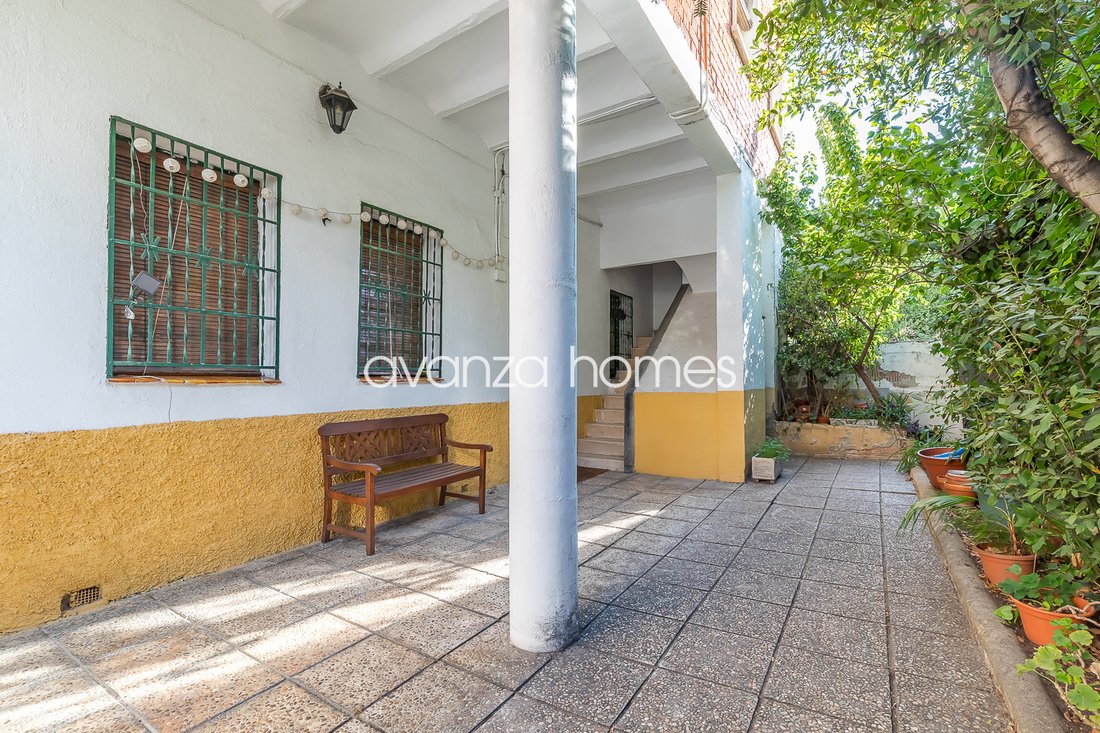 Chalet in Retiro, Madrid, Spain 4 - 18357206