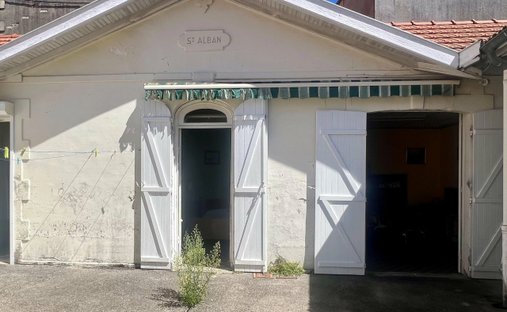 House in Aiguillon, Arcachon, France 1