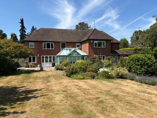 House in Wonersh, England 1 - 17435387