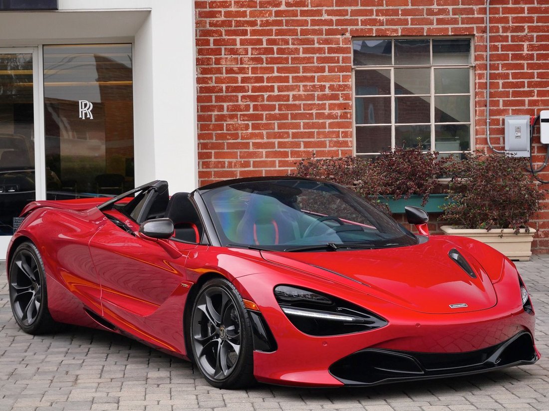 Cabriolet in Beverly Hills, CA, United States 1 - 18359519