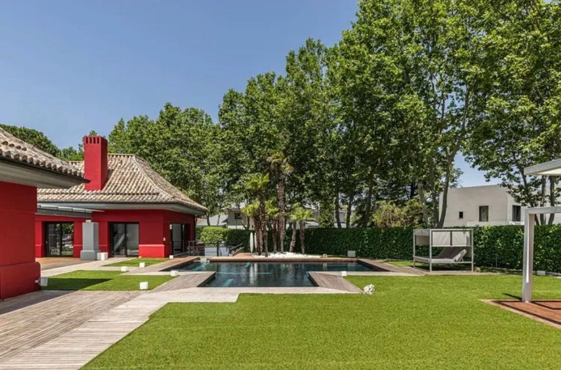 Villa in La Moraleja, Alcobendas, Comunidad de Madrid 3 - 18358203