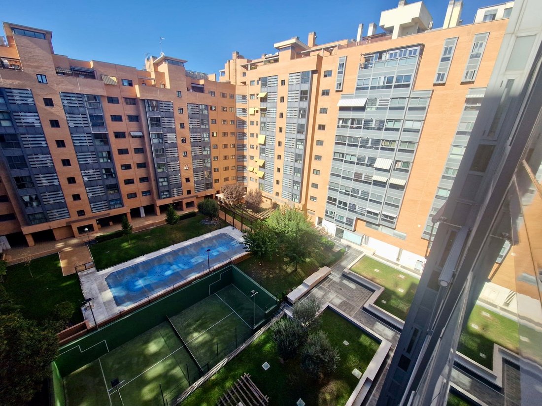Penthouse in Arganzuela, Madrid, Spain 2 - 18359394