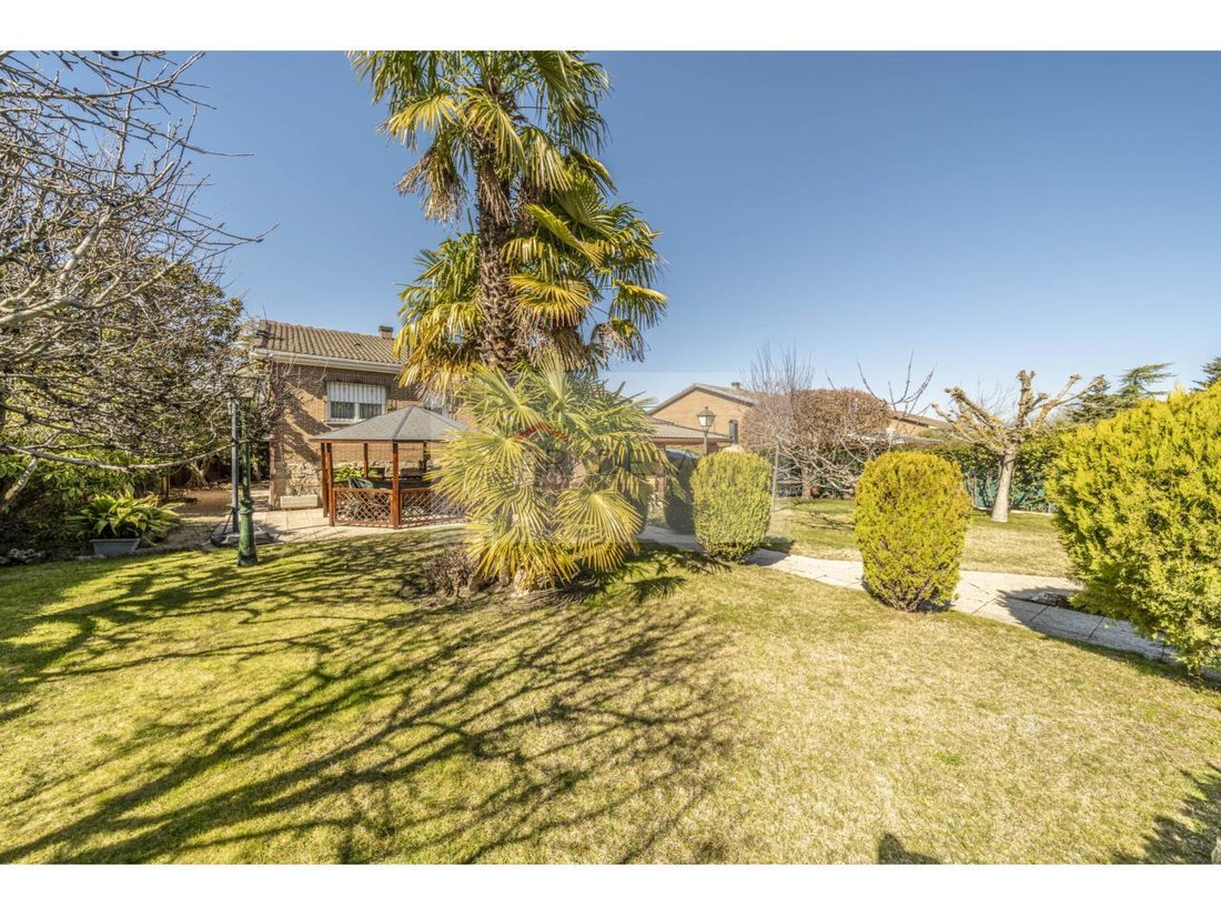 Chalet in Galapagar, Comunidad de Madrid, Spain 4 - 18357264