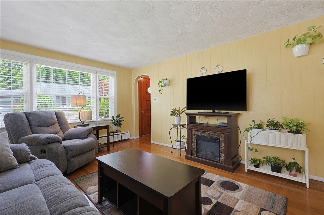 House in Cumberland, Rhode Island, United States 3 - 18357503