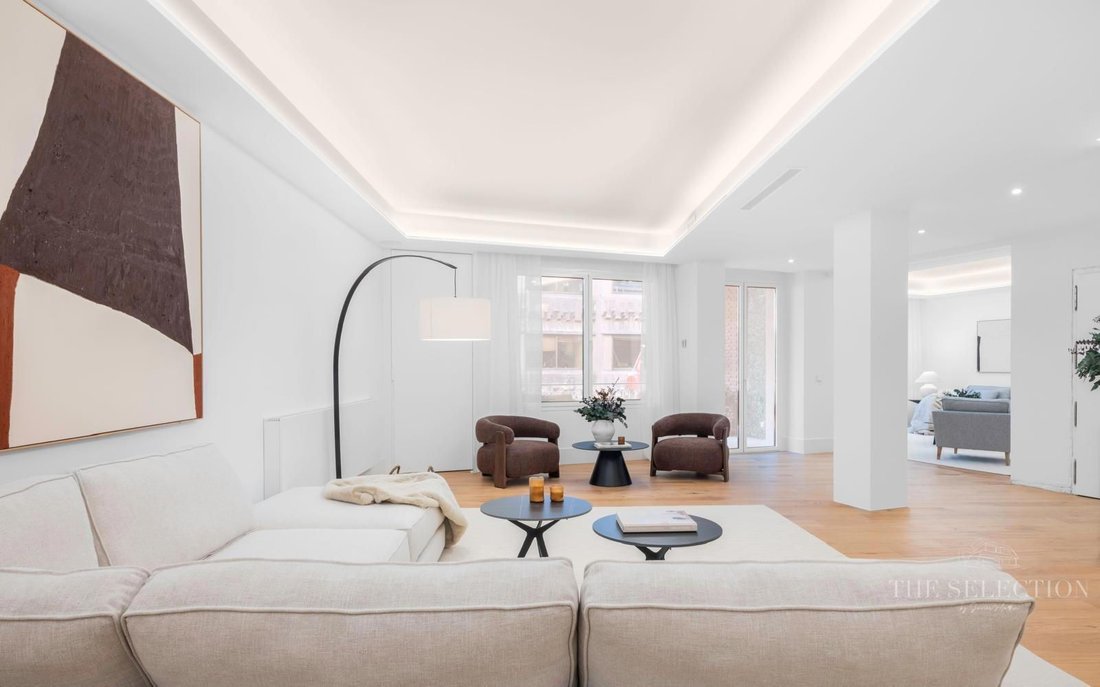Apartment in Chamberi, Madrid, Spain 5 - 18359399