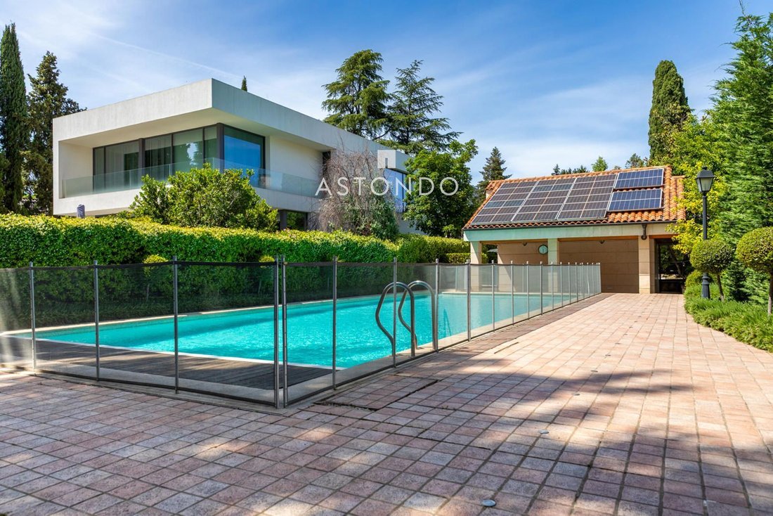 Chalet in Hortaleza, Madrid, Spain 3 - 18358232